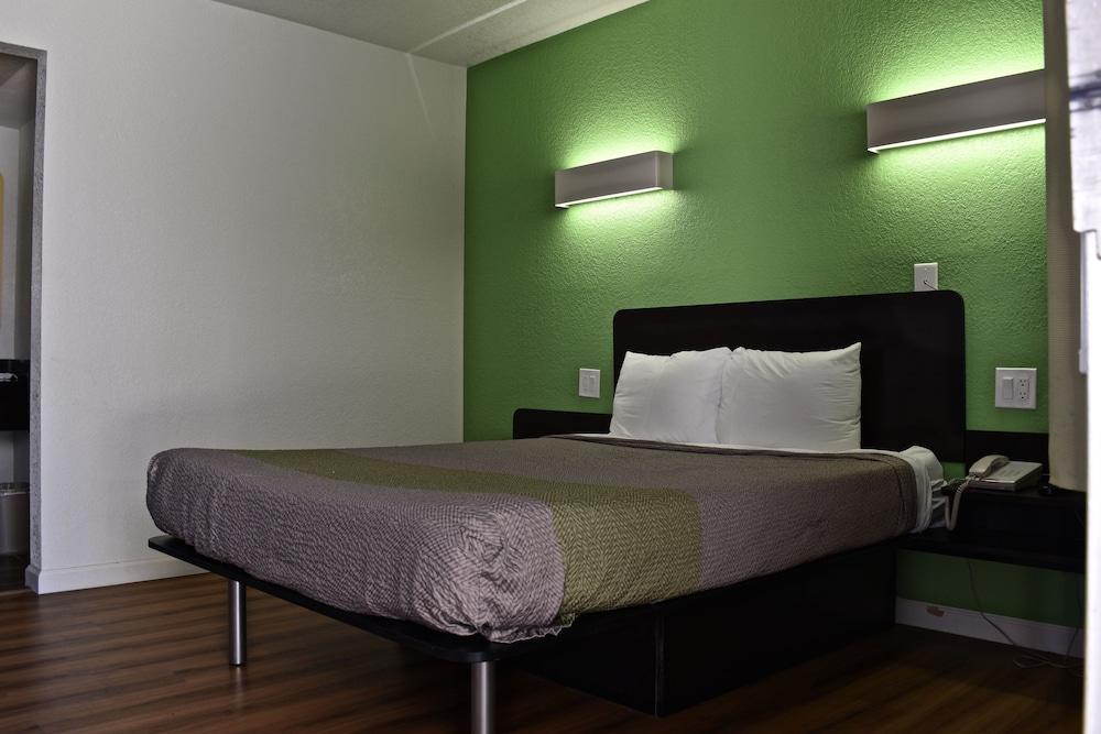 6-barstow, Ca Hotel