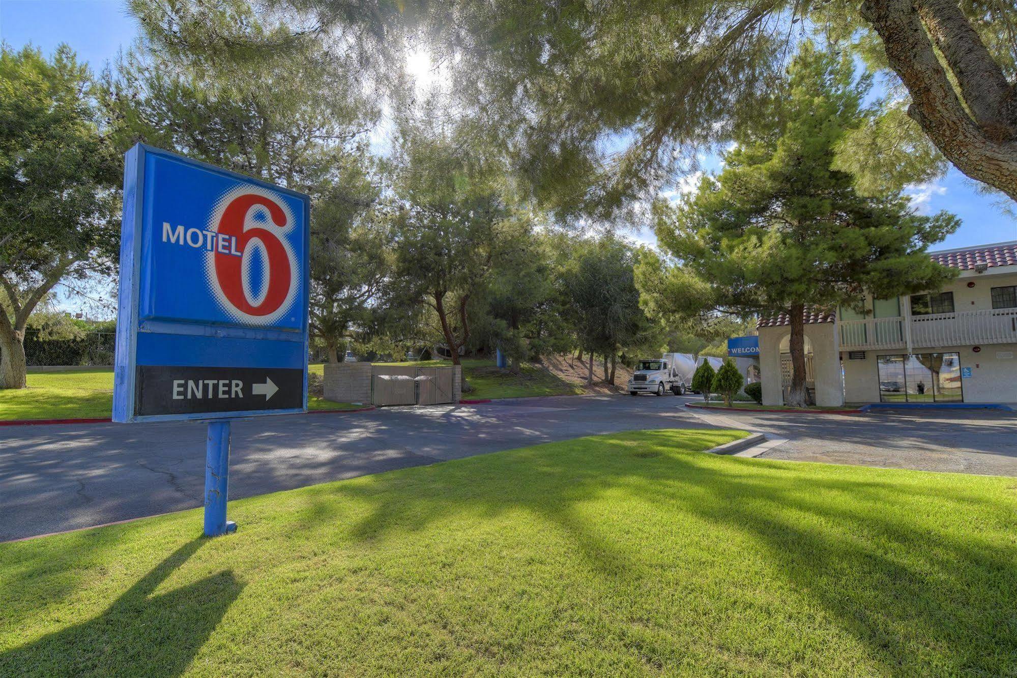 6-barstow, Ca 2*